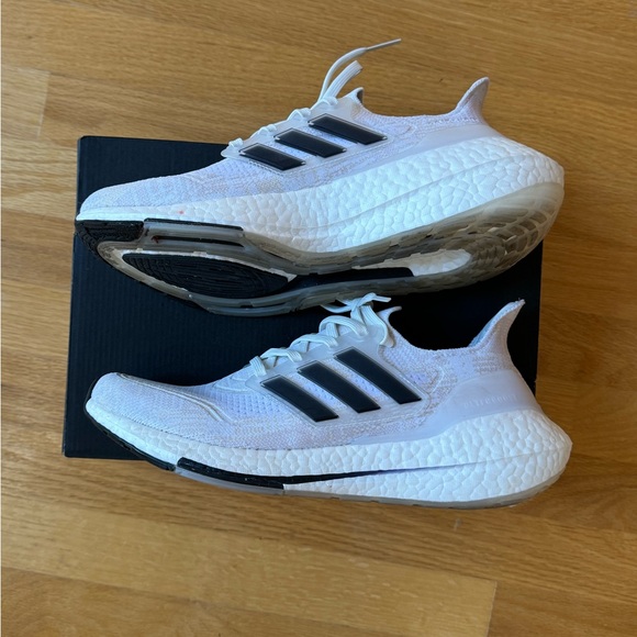 Adidas Ultraboost 21 - Picture 5 of 7